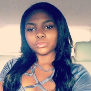 Meet your Posher, Delaena